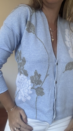Cardigan Hanoi Celeste - comprar online