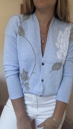 Cardigan Hanoi Celeste - Catalina Indumentaria