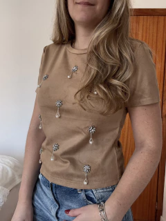 Remera Indiana Gamuza Beige IMPORTADA en internet