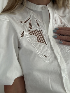 Camisa Sabina Blanca IMPORTADA - Catalina Indumentaria