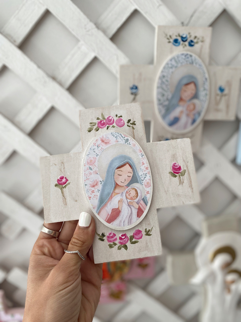 Cruz virgen con el niño flores