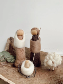 Pesebre fieltro (GRANDE) con oveja en internet