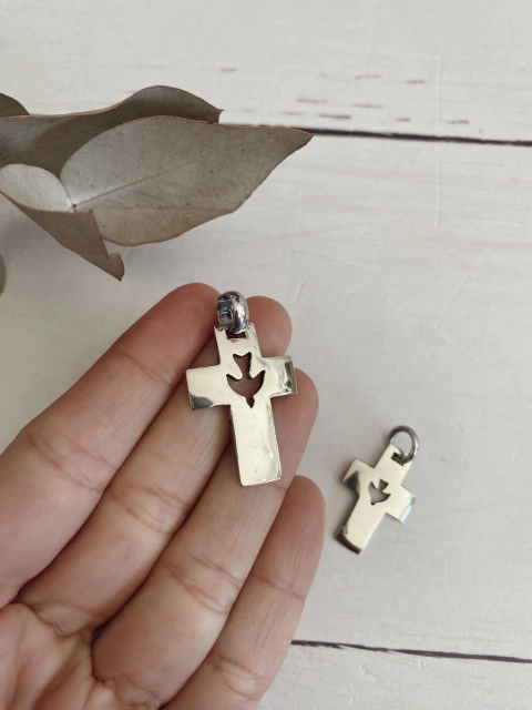 Cruz espiritu santo calado (alpaca)