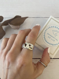 Anillo dos iniciales (plata)
