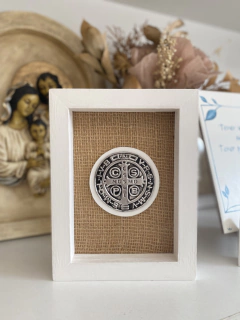 Cuadrito fondo arpillera San Benito en internet