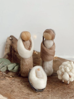 Pesebre fieltro (GRANDE) con oveja