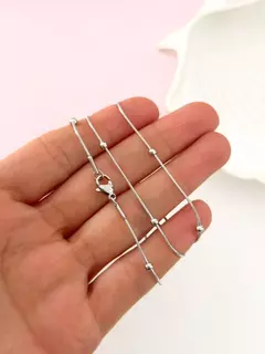 Collar Pelotitas AQ
