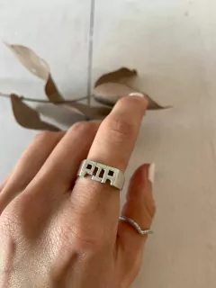 Imagen de Anillo tres iniciales (plata)