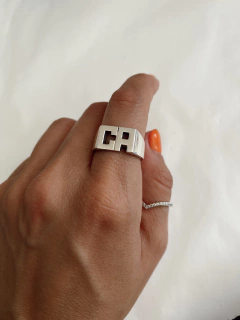Anillo dos iniciales (plata) - tienda online