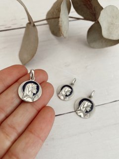 Medalla Virgen niña Aureola Esmaltada (plata) - comprar online