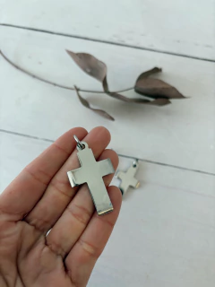 Cruz bombé (acero) - Manantial de Luz