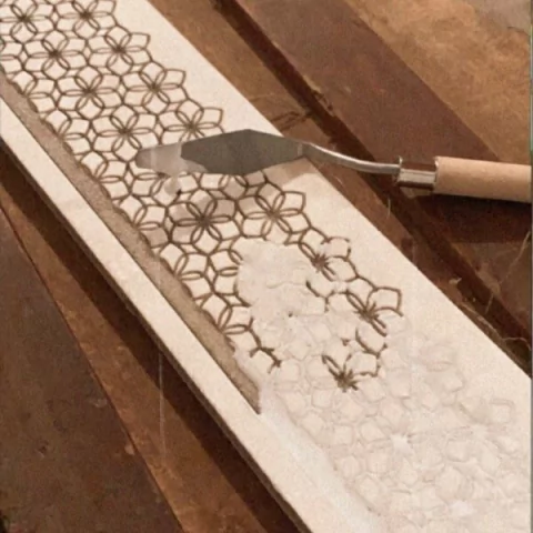 Sello guarda Puntilla Bajo Relieve - 8cm x 30cm