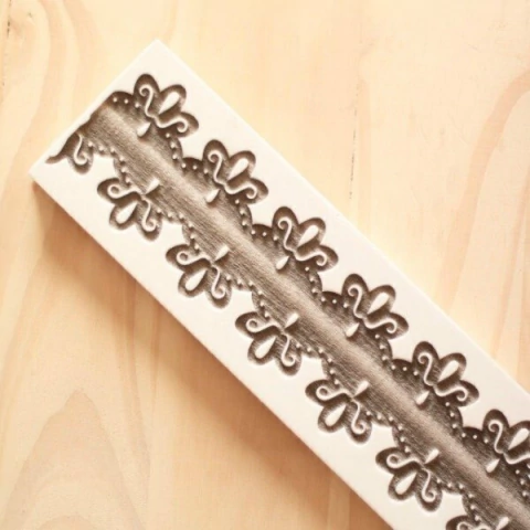 Sello guarda Puntilla Bajo Relieve - 8cm x 30cm - - comprar online