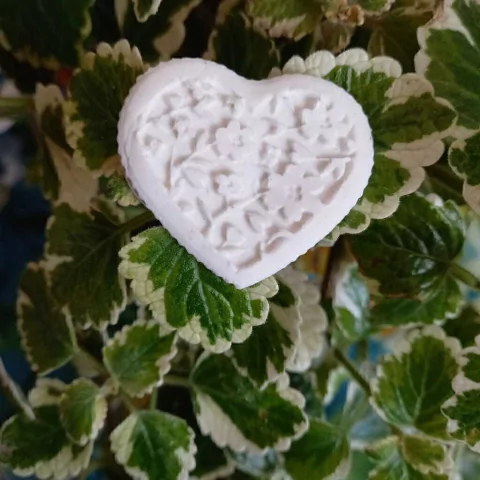 Aplique en porcelana fria x 3 Unid 4,5x4cm C/u