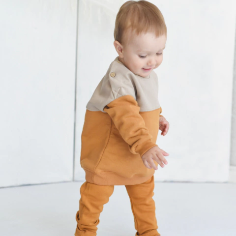 Buzo Friza oversize Arena y caramelo (Unisex)