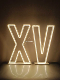 PACK x 20 Letras o numeros surtidos NEON 50cm de alto en internet