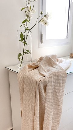 MANTAS NIDO - BECK HOUSE