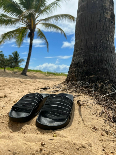 MAUI Black