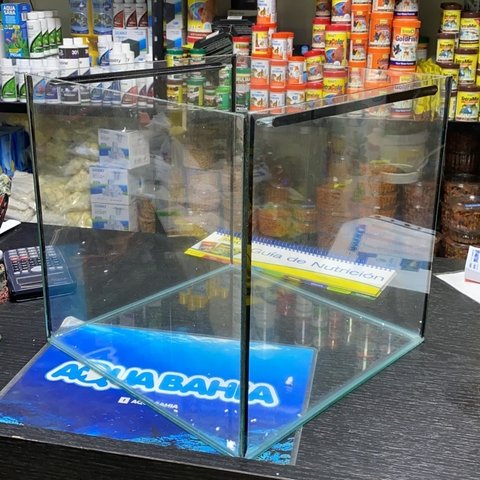 Pecera cubo de vidrio