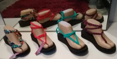 ojotas con tiras de tela