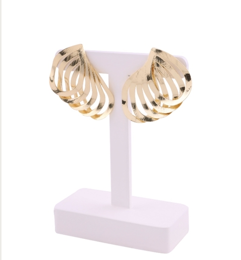 BRINCO FOLHAGENS VAZADO FOLHEADO A OURO