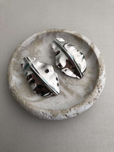 BRINCO COSTELA DE ADÃO ORGÂNICA FOLHEADA A PRATA