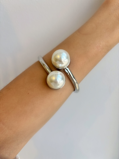 BRACELETE FECHO MOLA PÉROLA DUPLA FOLHEADO A PRATA