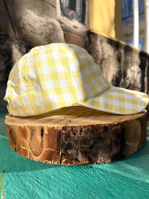 Gorra Kos amarillo