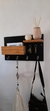 Perchero & portallaves con cartero BLACK AND WOOD - comprar online