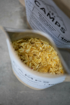 Pollo al curry con arroz en internet