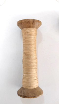 Carretel de hilo para bordar grande