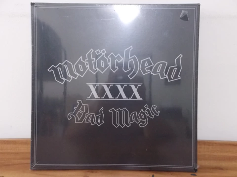 BOX MOTORHEAD - BAD MAGIC - 2015 - C/ 1 LP + 1 CD + 2 PATCH + POSTER - LACRADO
