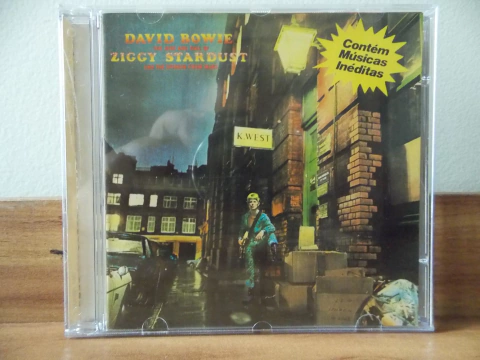 CD DAVID BOWIE - THE RISE AND FALL OF ZIGGY STARDUST AND THE FROM MARS THE SPIDER – 1972/1990 – C/ 05 FAIXAS BÔNUS