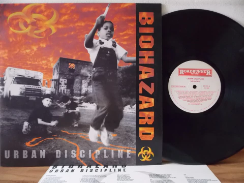 LP BIOHAZARD - URBAN DISCIPLINE - 1993 - C/ ENCARTE - ROADRUNNER - comprar online