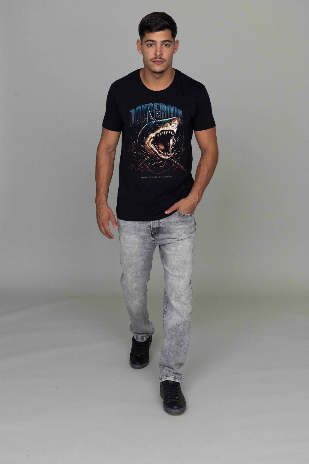 Remera Shark Dangerous thumbnail 3