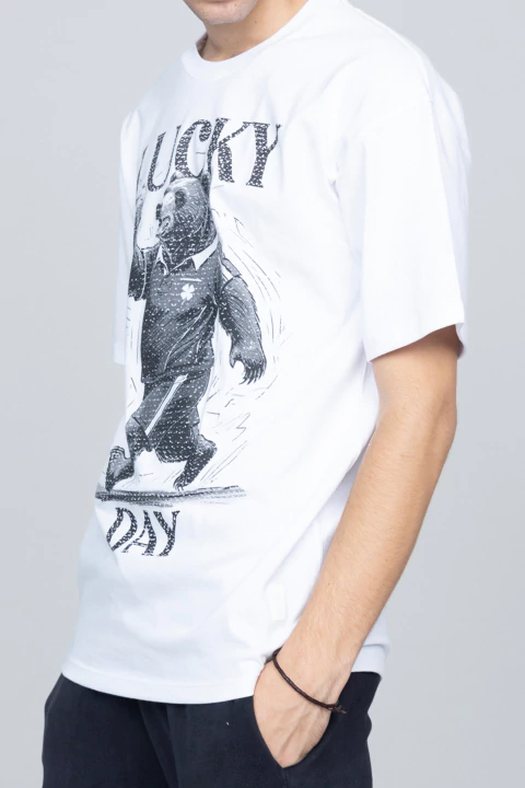 REMERA OVER BEAR LUCKY DAY - comprar online