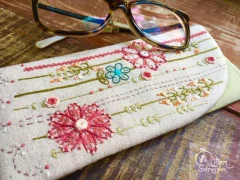 KIT DE BORDADO PORTA ÓCULOS - (Cortina de Flores) - Bordado Que Amo
