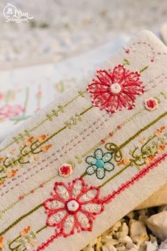 KIT DE BORDADO PORTA ÓCULOS - (Cortina de Flores) - comprar online