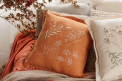 Kit de Bordado FOLHAS - LINHO TELHA (incluso linho do verso para montar) - comprar online