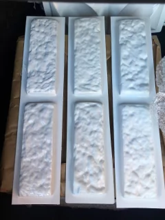 FORMA MOLDE GESSO/CIMENTO 3D 5 TIJOLINHO RÚSTICO 24X8CM ABS 2MM IN289 na internet