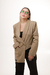 Blazer Claire na internet