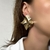 BR356D - PAR DE BRINCOS TAYLOR MARTELADO FOLHEADO A OURO