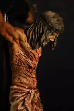 CRUCIFIXO 90 CM PAIXÃO DE CRISTO CHAGAS ULTRA REALISTAS PAREDE na internet