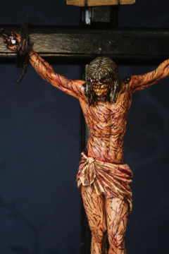 CRUCIFIXO MESA 42 CM PAIXÃO DE CRISTO CHAGAS ULTRA REALISTA - loja online