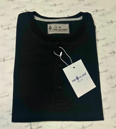 REMERAS BASICA CON BOTONES en internet