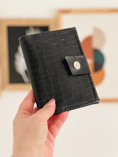 Porta pasaporte individual total black