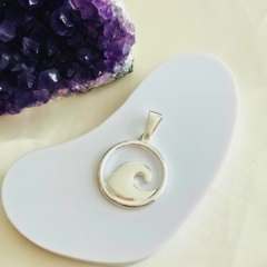 Dije OLA acero blanco (sin cadena)