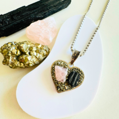 Collar Corazón Combinado CUARZO ROSA, TURMALINA NEGRA Y PIRITA