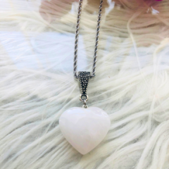 Collar Corazón Grande de Cuarzo Blanco