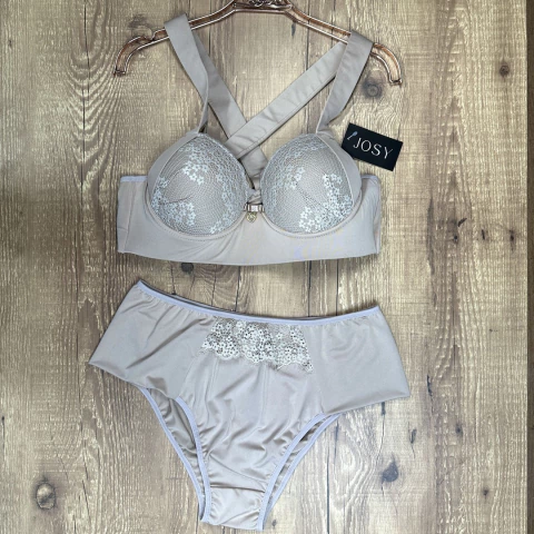 Sutiã Plus Size com Bojo Lacy